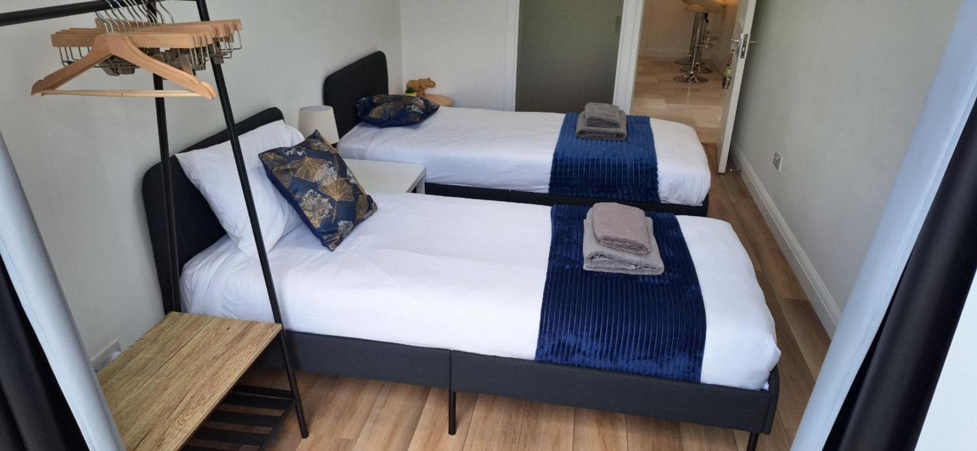 New 3 Bedrooms Flat In Ashford Near Heathrow Extérieur photo